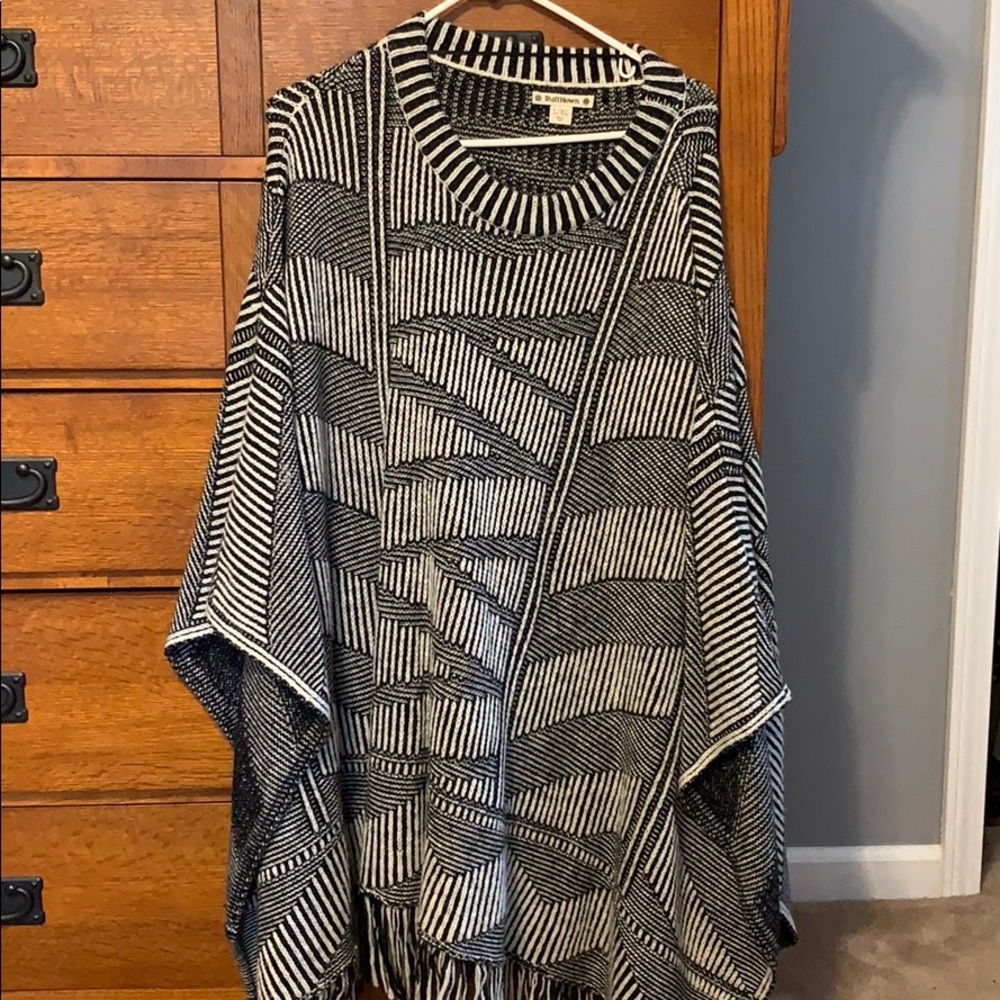 Poncho sweater